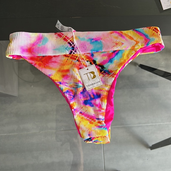 Colorful two piece bikini - Picture 4 of 7